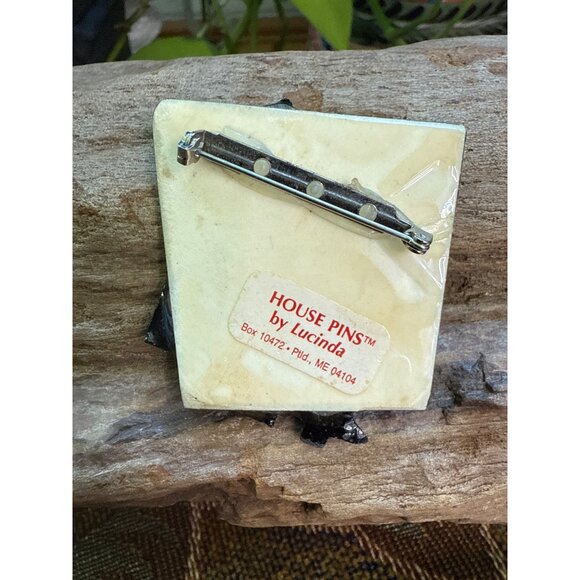 House Pins By Lucinda Night Sky Brooch With Moon & Star - Picture 2 of 2